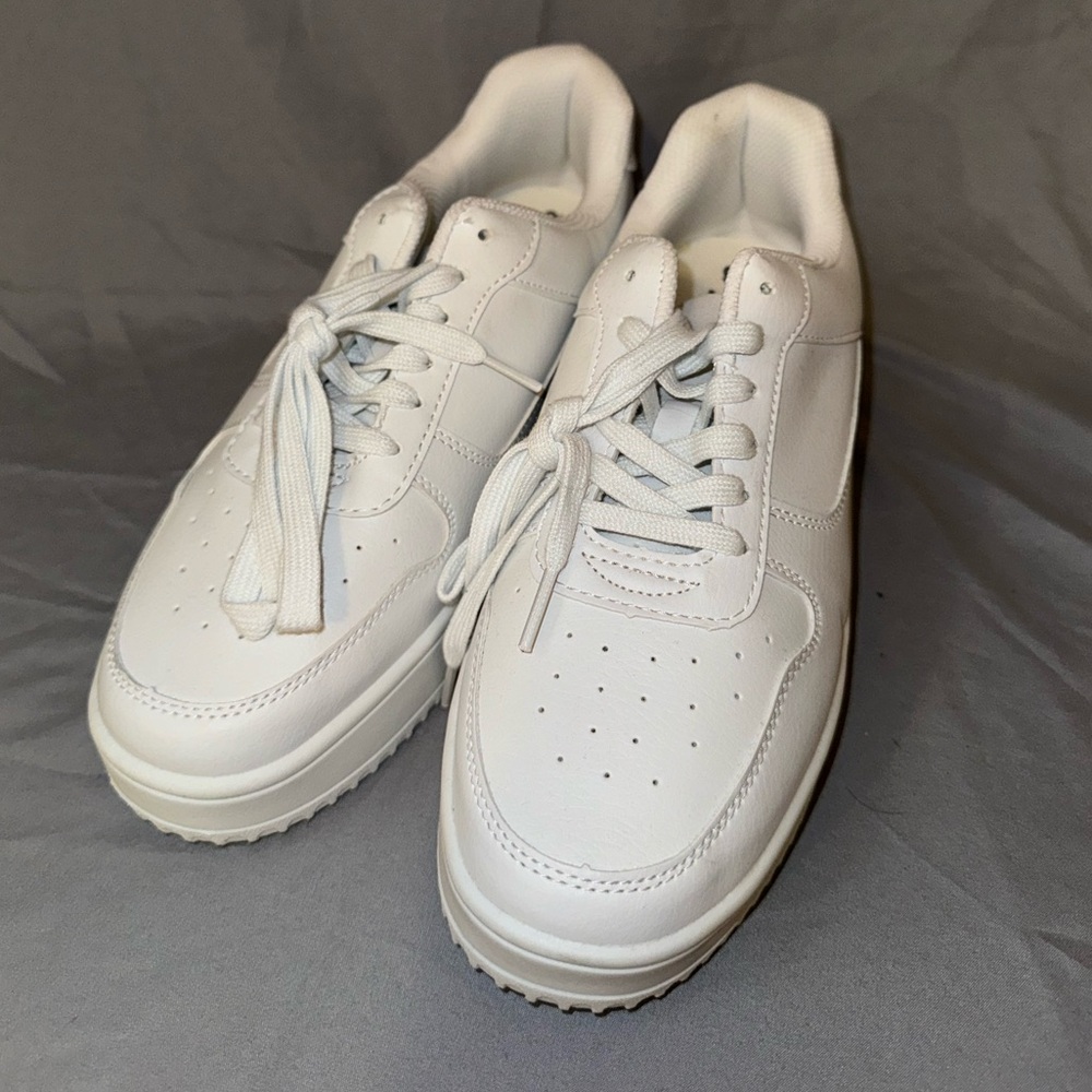 NWOT White Sneakers